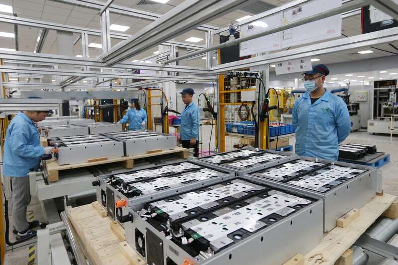 位于淮北高新区的安徽明美新能源有限公司自动化生产车间。万善朝摄